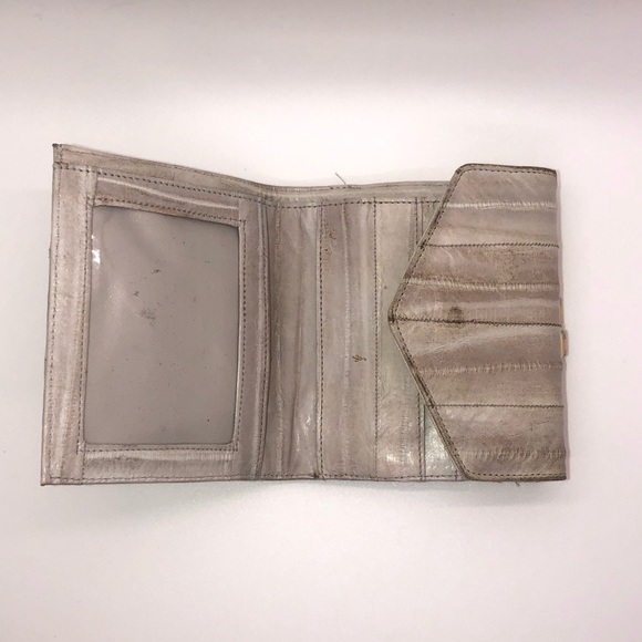 Vintage Lee Sands eel skin wallet with snap and kiss lock closure - Picture 5 of 7